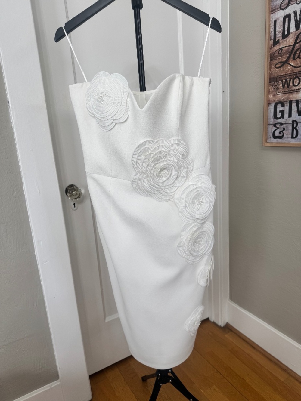 HELSI NWT Kaia  3D Floral Appliqué Midi Dress Size Large | Wedding Bridal